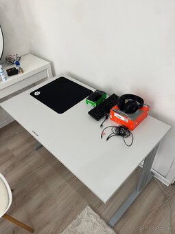 Razer viper v3 hyperspeed , steelseries slúchadla - 7