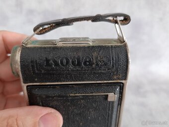 Starý měchový fotoaparat KODAK JUNIOR 620 + pouzdro - 7