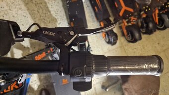 Kukirin G4 so XOD brzdami elektrická kolobežka - 7