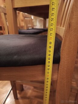 Predám barový jedálenský stôl a stoličky z masívneho dubu - 7