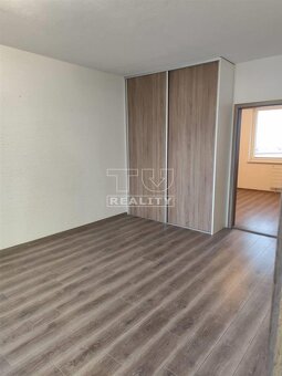 Krásne zrekonštruovaný 4-izbový byt s panoramatickým... - 7