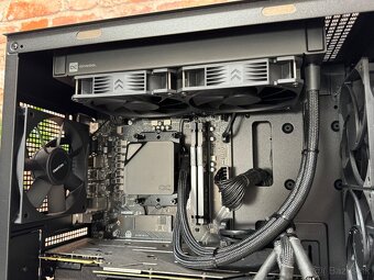 Ryzen 9 7900X\32GB\RTX 2080Ti\SSD\1000W Zdroj - 7