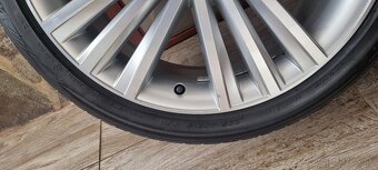 Predám orginal Skoda Superb 5x112 r19 elektrony 235/40letn - 7