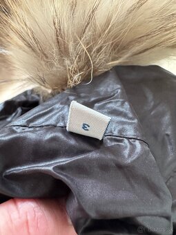 Moncler bunda s kozusinovou ciapkou - 7