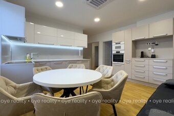 Na predaj luxusný, novozrekonštruovaný, moderne zariadený ve - 7