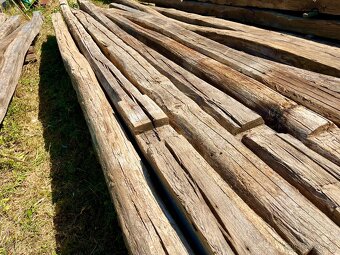 Staré dubové hranoly a trámy - ručne kresané - 7