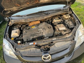 Mazda 5 - 7