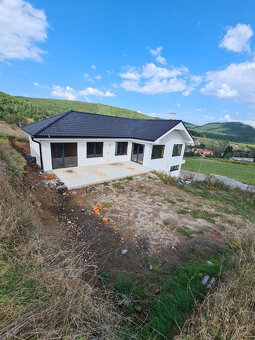Nádherná novostavba RD blízko Zvolena, obklopená prírodou - 7