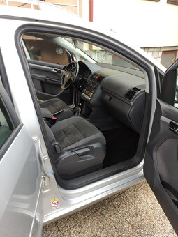 VW Touran 1,9 TDi - 7