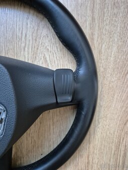 SKODA MULTIFUNKČNÝ VOLANT VYHRIEVANY, PADLAMI DSG A AIRBAGOM - 7