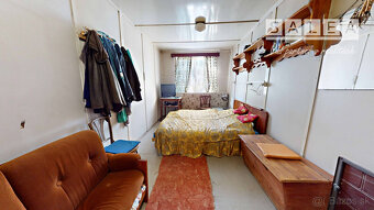 Chata v hornej časti Hronskej Dúbravy na predaj - 7