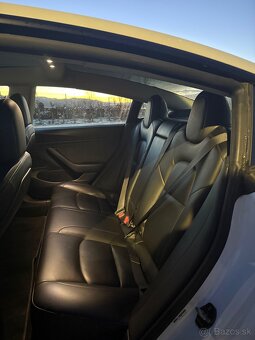 Tesla Model 3 Long Range AWD (2021) Najazdené: 93 000 km - 7