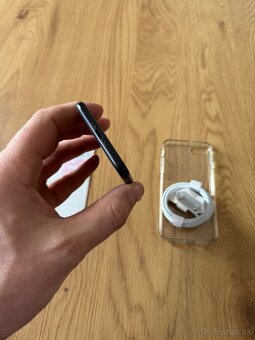 iPhone SE 2020 64 gb Black v záruke - 7