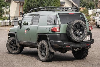 Toyota FJ Cruiser Land - 7