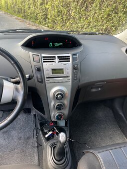 Toyota Yaris - 7