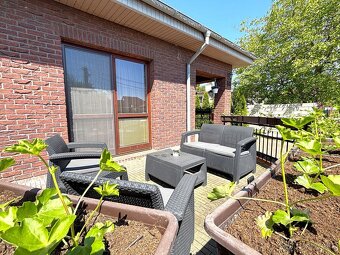 Štýlový 4i dom so zimnou záhradou a záhr. domčekom | Hrubá B - 7