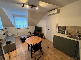 Prenájom 2 izb. byt v Centre BA, Zámocká ulica, Bratislava - 7