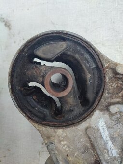 Opel Astra 1.7 CDTI - Držiak motora - 7