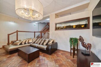 REB.sk Predaj 6 izbový dom,192 m2 ,pozemok 221 m2, pri Polus - 7