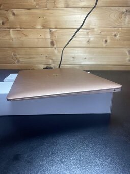 MacBook Air 2020 (model A2179) – i3 / 8 GB RAM / 256 GB SSD - 7