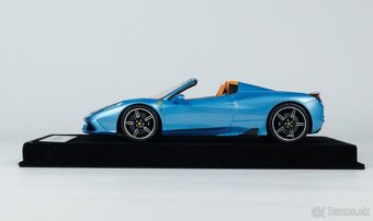Ferrari 458 Speciale Aperta | Henson&Heaven 1/18 - 7