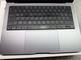 Macbook pro M1 1TB 16GB RAM - 7