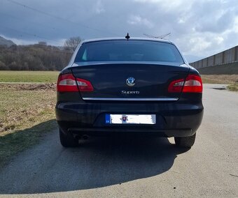 Predám Škoda Superb 1.8T 4x4 sedan - 7