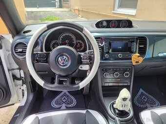 Volkswagen New Beetle - 7