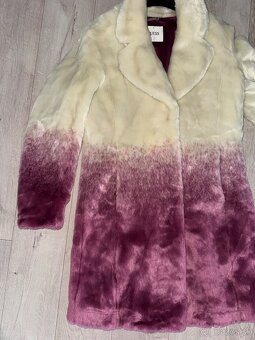 Guess originál kožuch S\M - 7