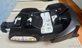 Autosedačka Doona Plus + isofix základňa Royal Blue - 7