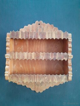 Ľudové drevené police - Podpoľanie - 7