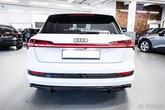 Audi E-tron - 7