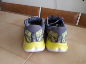 Panske bezecke tenisky UNDER ARMOUR Wind 2. - 7