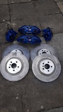BMW PERFORMANCE TŘMENY BRZDICE G05, 06,G5,6,7 - 7