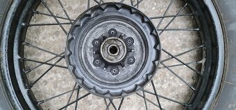 Zadné koleso + zadná brzda + os - JAWA ČZ 175 / 356 - 7