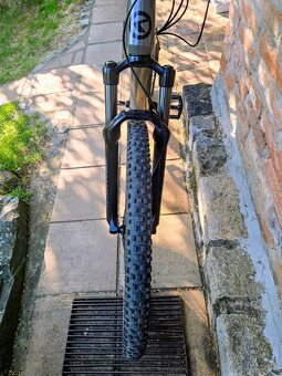 Kellys Tygon R50 P 2023, Shimano XT brzdy, teleskopka - 7