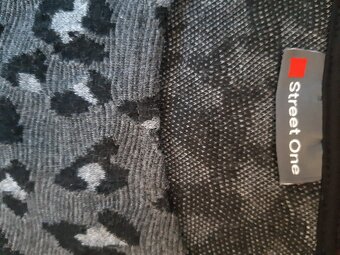 Šaty modné s pasikom bielo-strieborným po bokoch. - 7