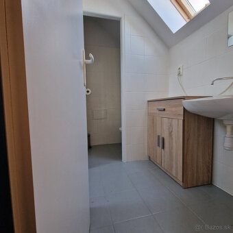 PREDAJ/PRENÁJOM obchodný priestor na pešej zóne v blízkosti  - 7