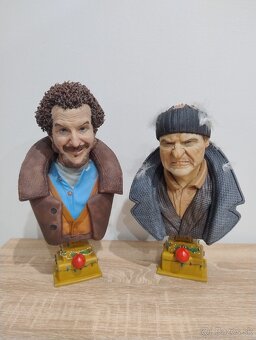 Home alone/Sám doma : Marv - 7