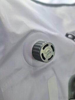 Predám vode odolnú tašku / vak na motorku - 7