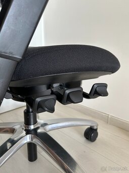 Kancelárska ergonomická stolička RH Mereo 220 - 7