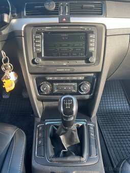 Škoda Superb Combi 1.6 TDI, full výbava, koža, 2 sady kolies - 7