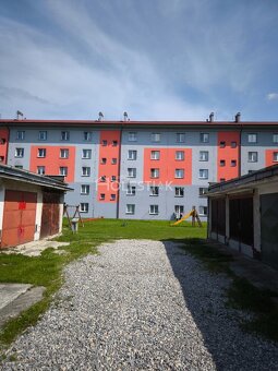 Exkluzívne predám garáž v centre KNM - 7