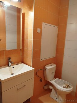 PRENÁJOM 2 izbový, zariadený byt blízko centra - KOMÁRNO - 7