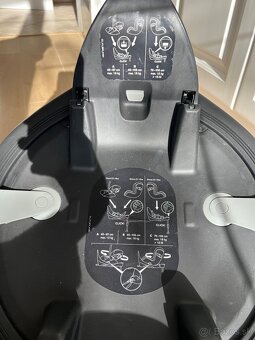 Predám Cybex Cloud Z2 i-Size + Base Z2 Deep Black - 7