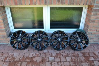 5x114,3 R16 Hlinikove disky na Toyotu Auris + TPMS - 7