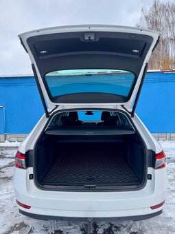Škoda Superb Combi 2.0 TDI DSG • ACC • Matrix • Model 2022 - 7