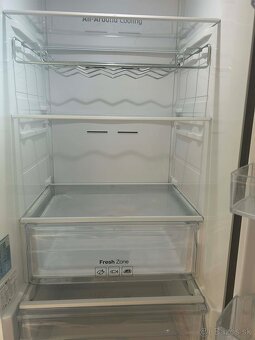 Chladnička Samsung čierna 353l - 7