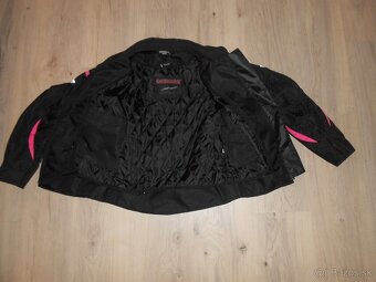 Predam krasny uplne novy damsky moto komplet o velkosti XS - 7