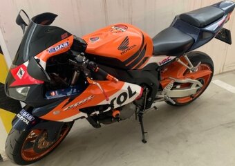 Honda CBR1000RR, rv: 2005, model SC57 , REPSOL - 7